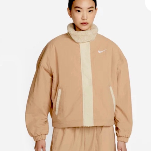 Nike Tan Women's Sportswear Essential Woven High Loft Sherpa Lined Jacket - Picture 5 of 11